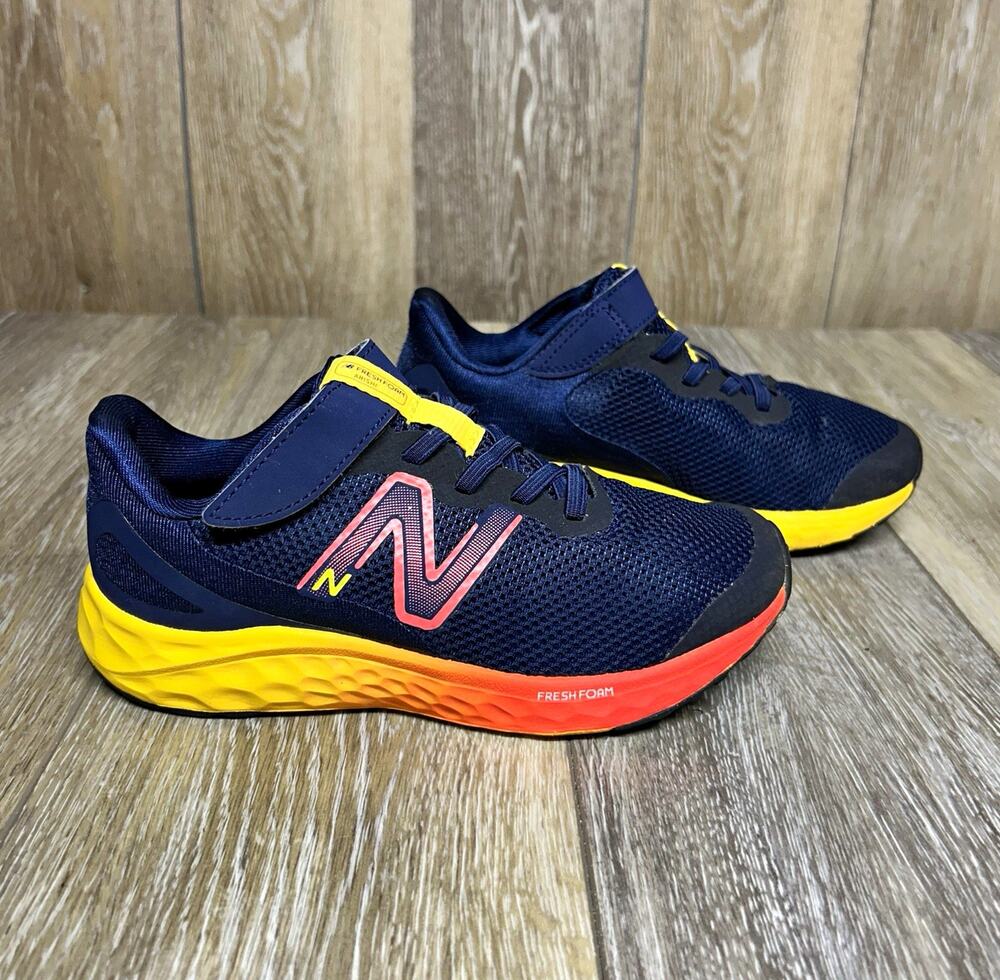 New Balance Fresh Foam Arishi Navy Blue Yellow US Youth Size 1 Sneaker Shoes